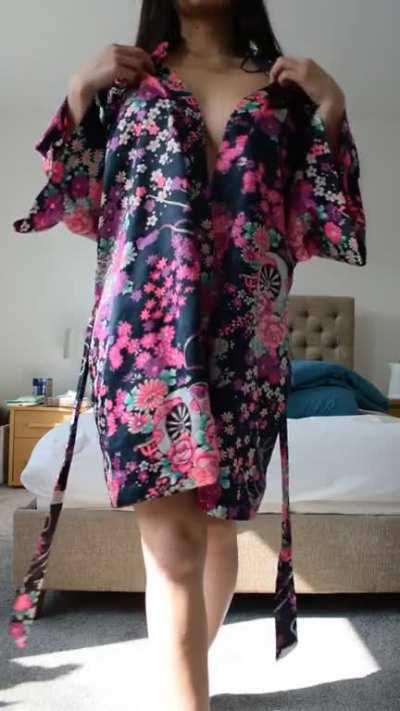 Do you like my petite 4'11'' figure?