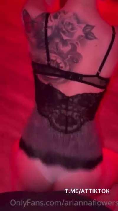 best Arianna Flowers tele out 😈😈 hit me up to buy $$