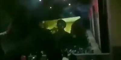 fogos dentro do cinema, ai sim kkkkkkk