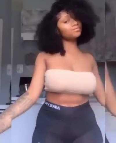 Upvote if you would milk my tits hard🍈😌🙈. Btw add my snap @ londynvee40