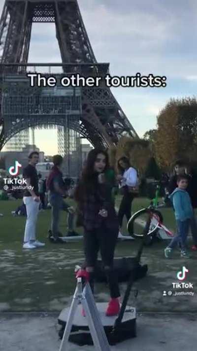 Damn they got a whole studio going on! Imagine travelling with that!