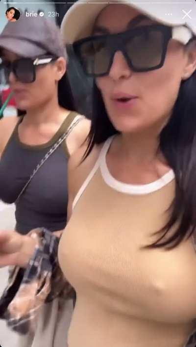 Walking around NYC with Nikki