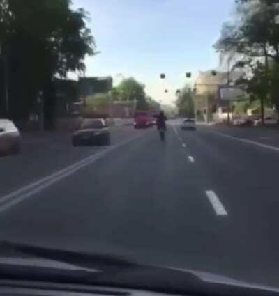 Showing off = stupid prize