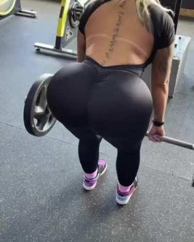 Making her body match with her big silicone ass