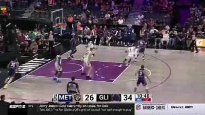 [Highlight] Scoot Henderson gets the steal and slam