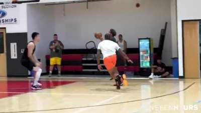 [Highlight] Reigning MVP Joel Embiid and Chet Holmgren going at each other