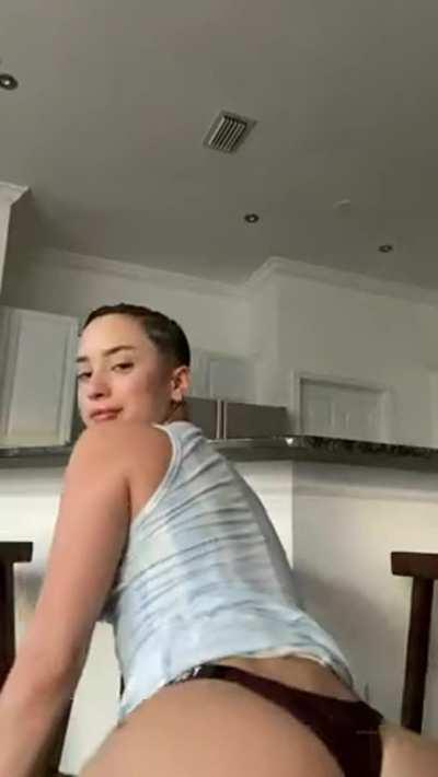 HER FULL PACK IN COMMENTS🔥🔥🔥