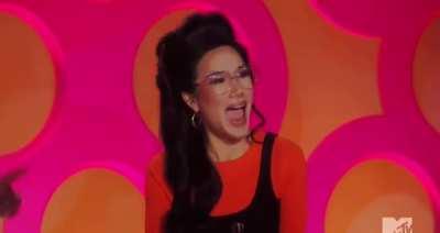 THIS MOMENT! C’MON