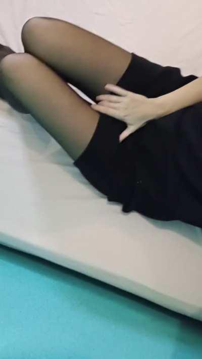 I wonder if private school girls like me turn you on 🤭