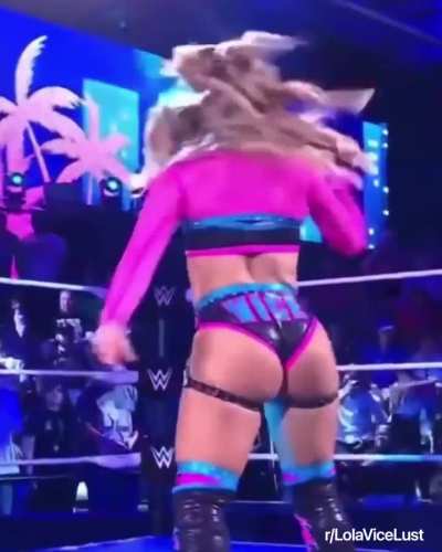 Her entrance is so hypnotic 😍