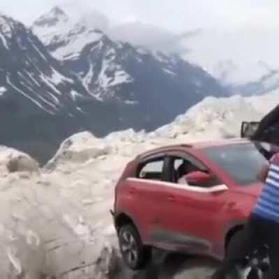 Many sweaty palms make light work