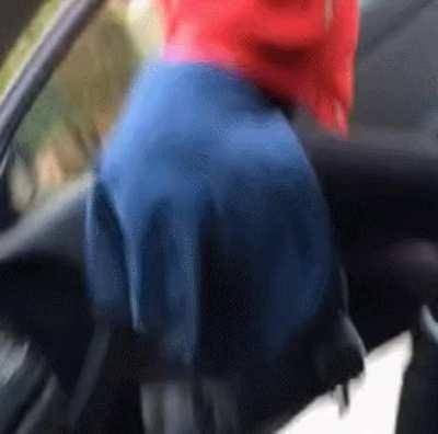 Girl falls out of moving car while twerking