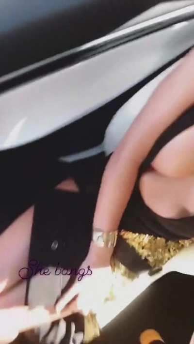 mommy lea loves to send me snaps of her on the way to events, so I know what I will rip off her later