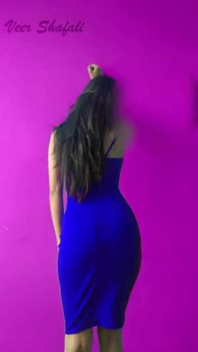 What my classmates see VS The Slut I am on Reddit 