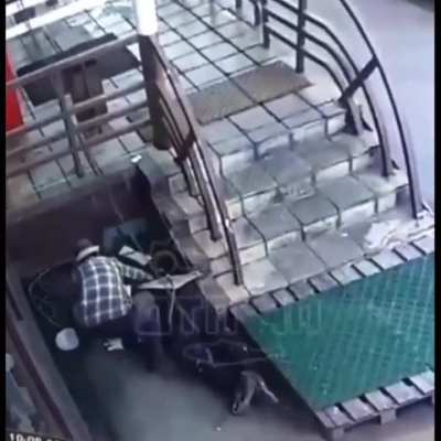 Safety line just for looks