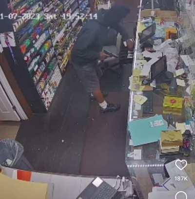 Thief unlocks registered with his universal glock key, almost blows hands apart twice