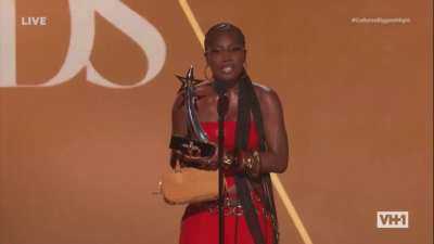 Doechii: “Trump is using military forces to stop a protest. […] People are being swept up & torn from their families & I feel it’s my responsibility as an artist to use this moment to speak up for all oppressed people. For Black people, for Latino