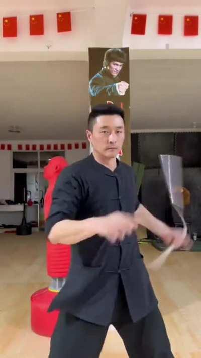 Unbelievable Nunchuck Mastery: Kung Fu Like You've Never Seen Before!