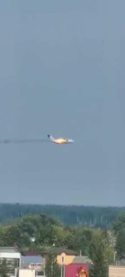 Today, an Il-112B light military transport plane crashed in Kubinka. According to eyewitnesses, the fall was preceded by a fire of the right engine.