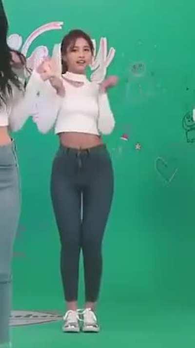 TZUYU’S BODY PROPORTIONS🔥
