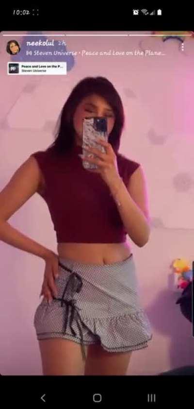 Now that I think about it, she looks better without that red and blue hair.