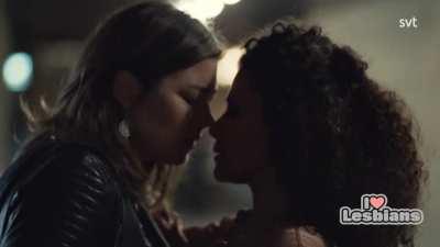 Jennie Silfverhjelm & Siham Shurafa (Lea - s01e02)