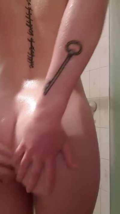 Cookie cat! He's a pet for your tummy!!! 😻🍦 (f)