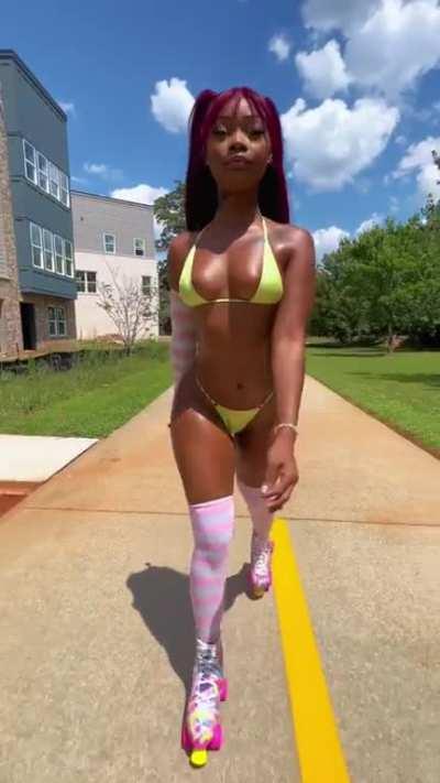 Daalischus skating enjoying sunshine!!!