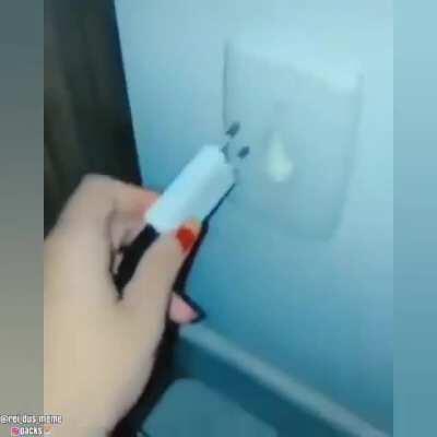 Eu já fiz isso... Derrubei o prédio onde moro KKKKK