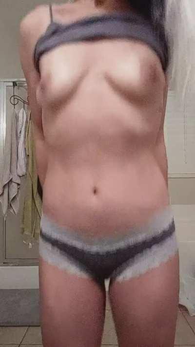 showing off & bouncing my smallish natural tits ❤️ [OC]