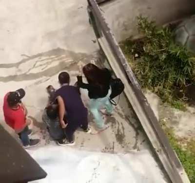 Tourist is attacked by crocodile after ‘mistaking it for a plastic model and posing for selfie’ 💓😄