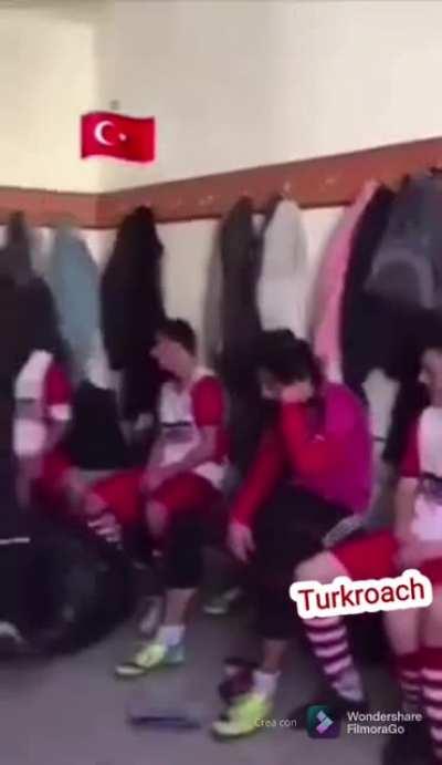 Manhood in Turkroachland!