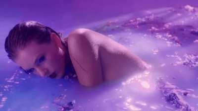 So hot and such a tease!