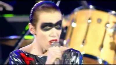 David Bowie, Annie Lennox, and Queen - Under Pressure (1992)