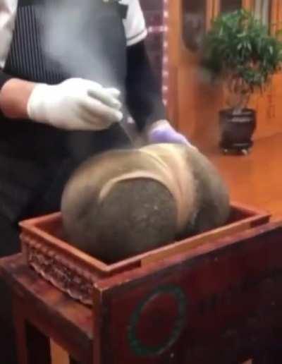 Some sort of farting food item? Found on Chinese telegram they didnt know either.