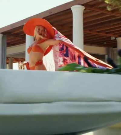 Kate Hudson 👉🏼❤️ Netflix Glass Onion: Knives Out A Mystery