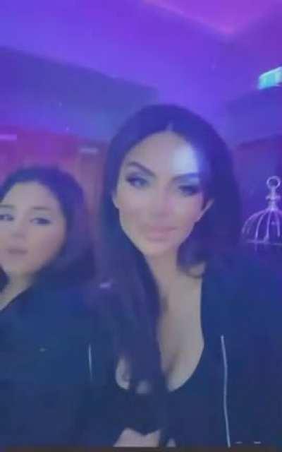 Enjoy boys. Both videos of her cleavage last night slowed and enhanced 💦 🍒