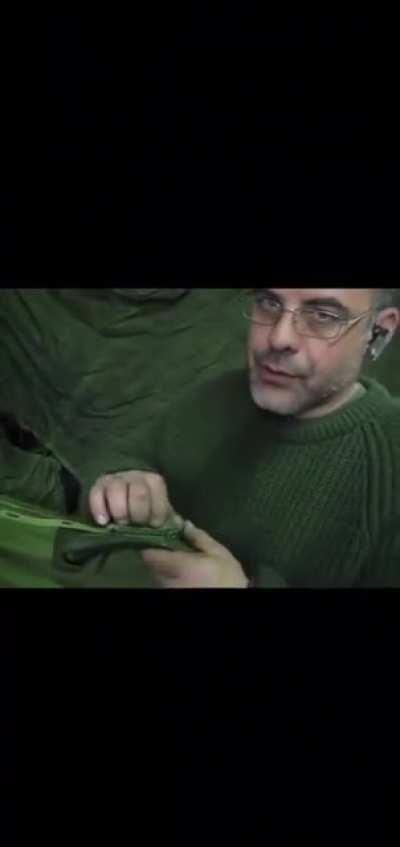 How to open Velcro so that no one hears it.