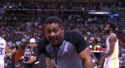 [Highlight] Bill Kennedys dramatic explanation of an overturned call