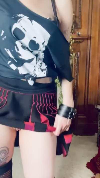 Here's a little snack for you 🤤💋