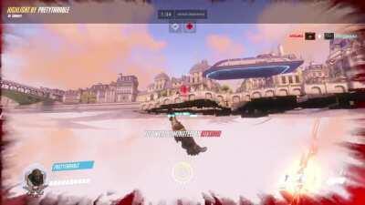 [Overwatch] The game physics really do not like it when you die while moving at high speed...