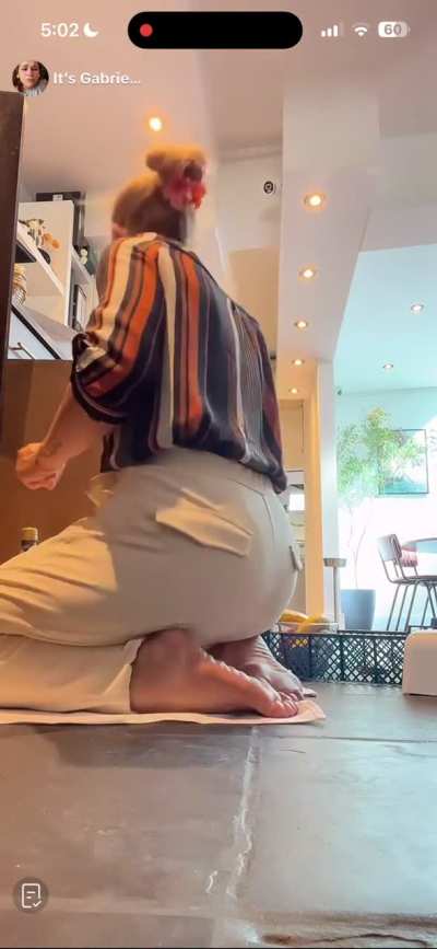 @itsgabriellanotgabi dirty feet at work