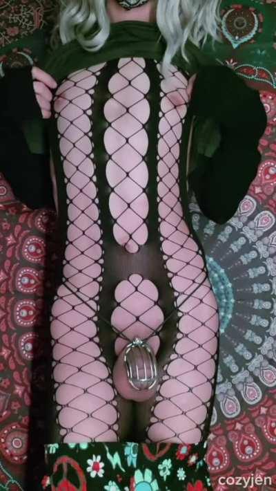 if youre wondering whats under these jeans...