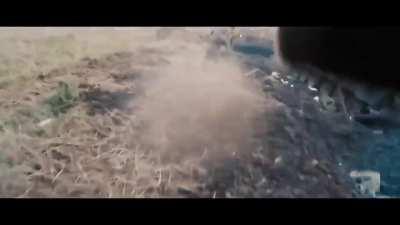 Video of the evacuation of fighters from an M2A2 Bradley ODS-SA, which was first hit by an enemy anti-tank missile, and then hit a mine. The author writes that there is equipment left in the BMP, so he leaves details for help.