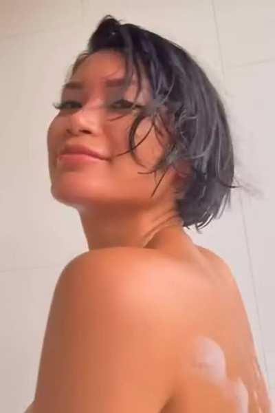 Uzi Chanel is so fckn beautiful!! 🥰🥰