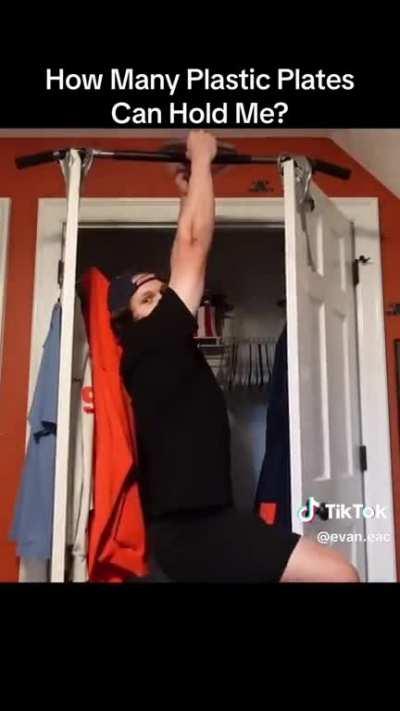 how many plastic plates can hold me?