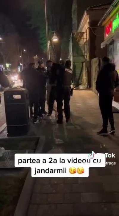 ,,ami pare rău la domni polițiști
