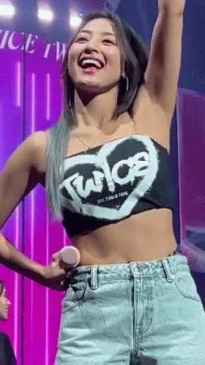 Jihyo has such delicious pits