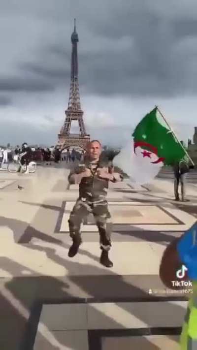 Average Alg*rian patriot