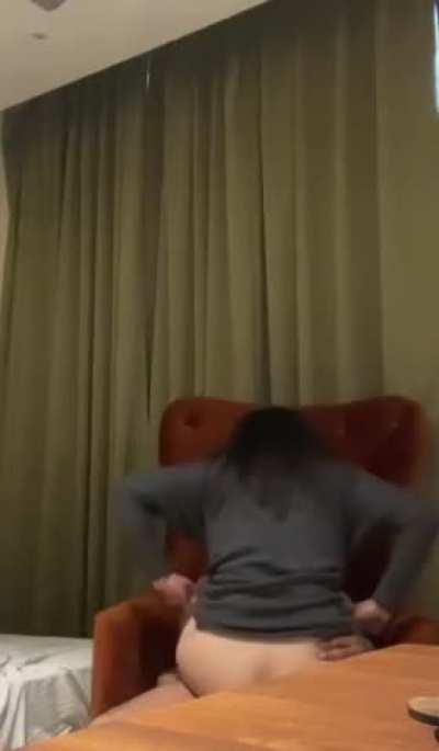 Chair cowgirl (part 2)